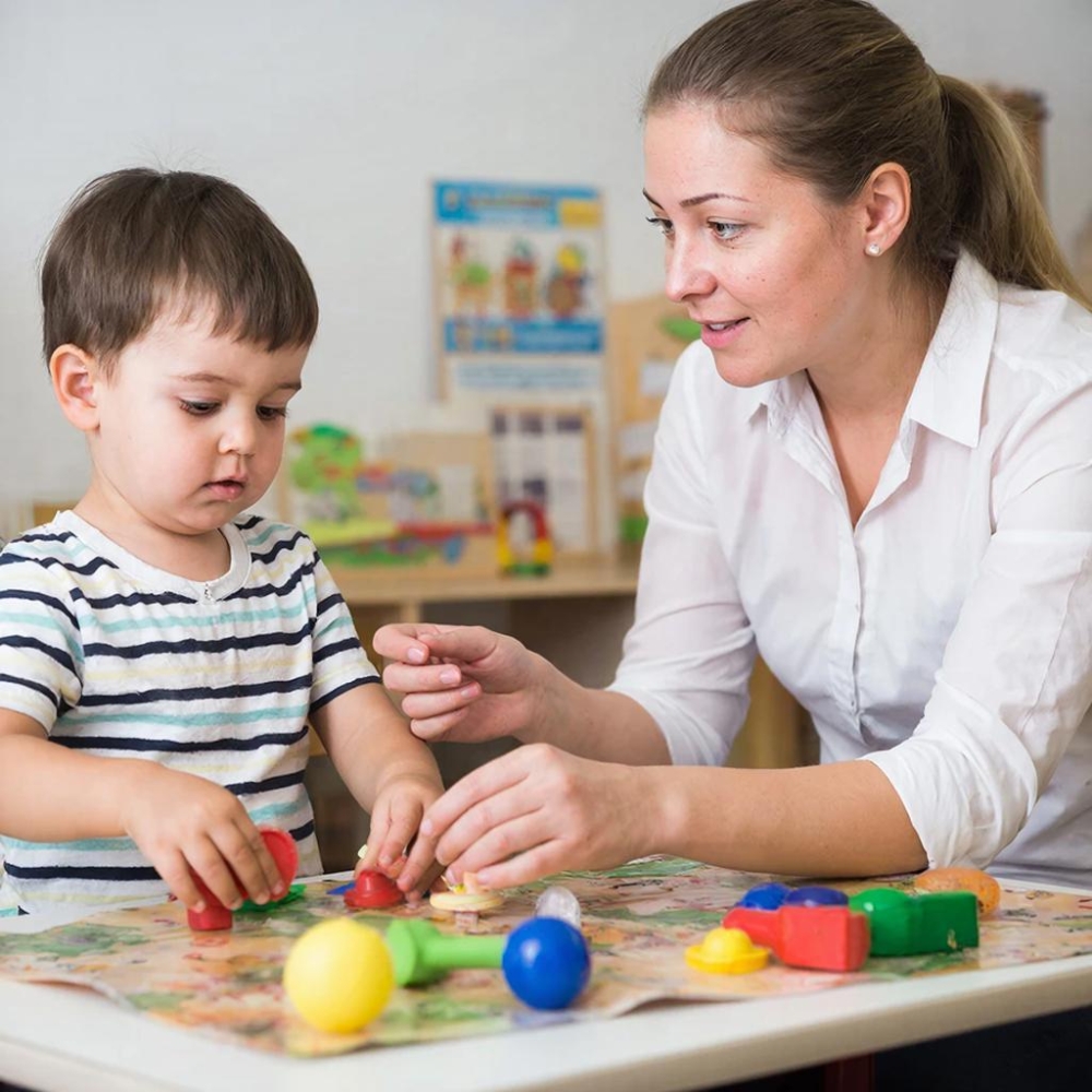 Специальное (дефектологическое) образование по профилю «Учитель-дефектолог» с дополнительной подготовкой в области сенсорной интеграции